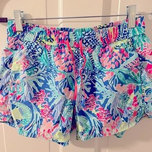 Lilly Pulitzer Runaround Shorts in Mermaid Cove